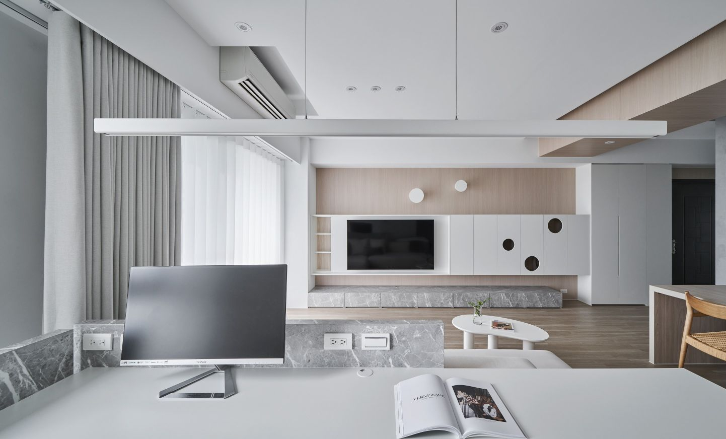 6 Xu Hướng Thiết Kế Nội Thất Chung Cư 2025: Nội Thất Japandi, Tối Ưu Không Gian - 32 | THI CÔNG XÂY DỰNG - SẢN XUẤT, LẮP ĐẶT NỘI THẤT: NHÀ Ở, VĂN PHÒNG, KHÁCH SẠN... - GIA PHAM HOMES Design & Construction