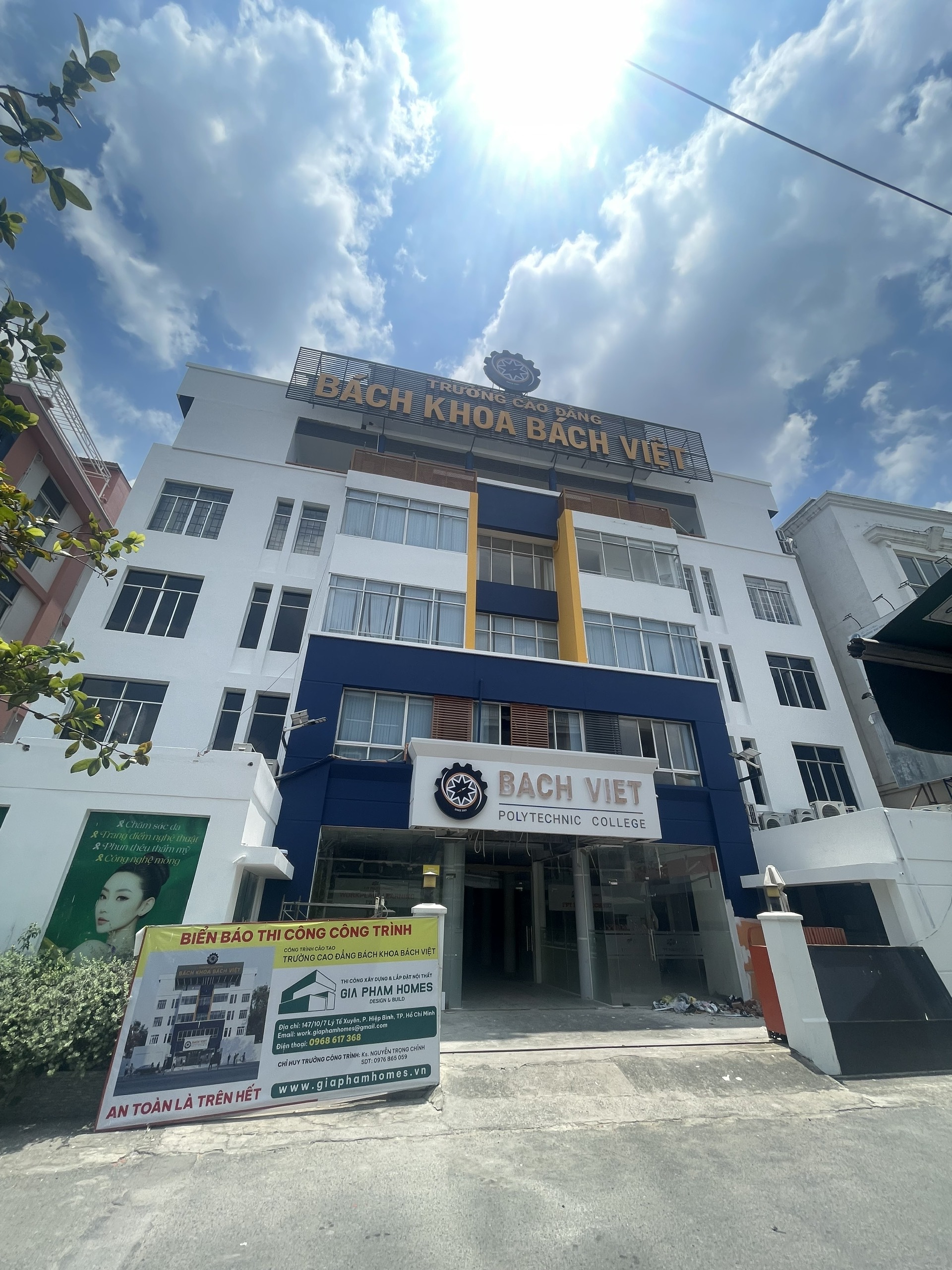 Thi Công Nội Thất Trường Học: Cao Đẳng Bách Khoa Bách Việt - 3 | THI CÔNG XÂY DỰNG - SẢN XUẤT, LẮP ĐẶT NỘI THẤT: NHÀ Ở, VĂN PHÒNG, KHÁCH SẠN... - GIA PHAM HOMES Design & Construction