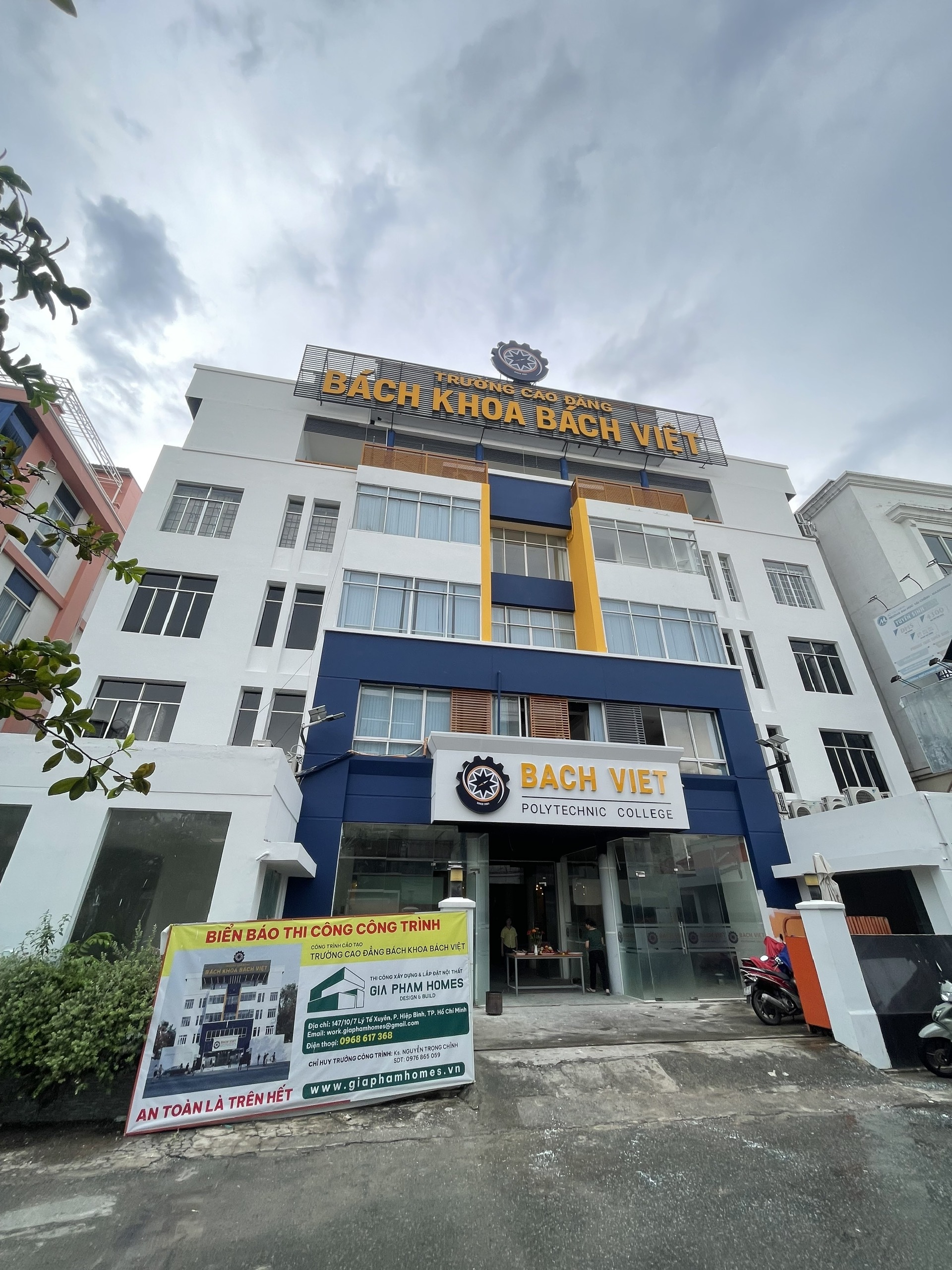 Thi Công Nội Thất Trường Học: Cao Đẳng Bách Khoa Bách Việt - 2 | THI CÔNG XÂY DỰNG - SẢN XUẤT, LẮP ĐẶT NỘI THẤT: NHÀ Ở, VĂN PHÒNG, KHÁCH SẠN... - GIA PHAM HOMES Design & Construction