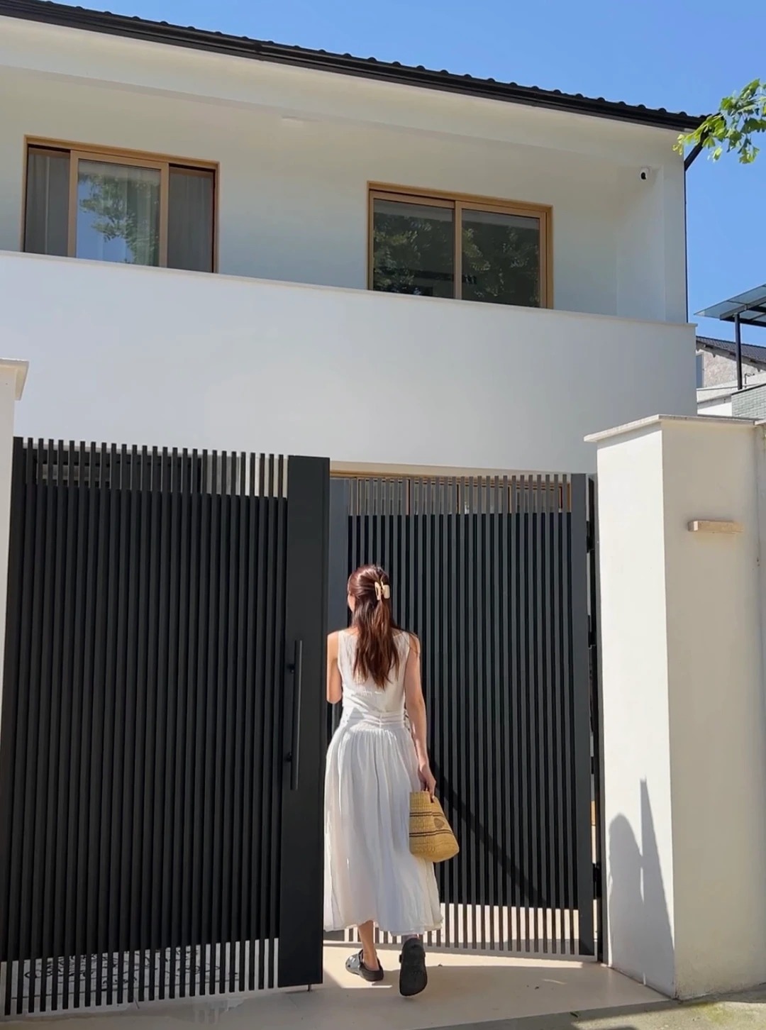 Nhà Phố 2 Tầng 240m² Phong Cách Tối Giản Hiện Đại – Gia Phạm Homes