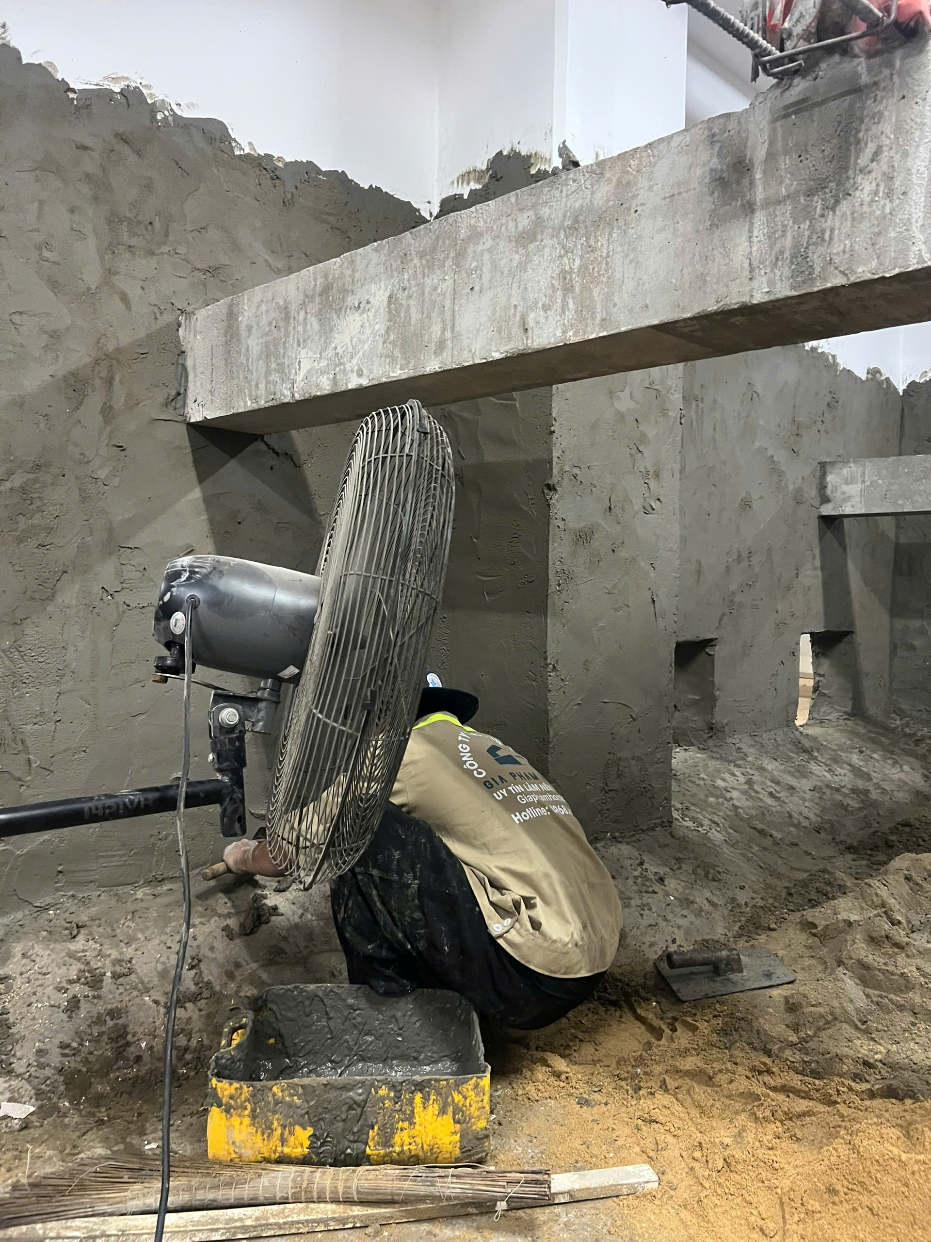 Dịch vụ chống thấm TP.HCM uy tín | Bảo hành dài hạn 5-10+ năm - 7 | THI CÔNG XÂY DỰNG - SẢN XUẤT, LẮP ĐẶT NỘI THẤT: NHÀ Ở, VĂN PHÒNG, KHÁCH SẠN... - GIA PHAM HOMES Design & Construction