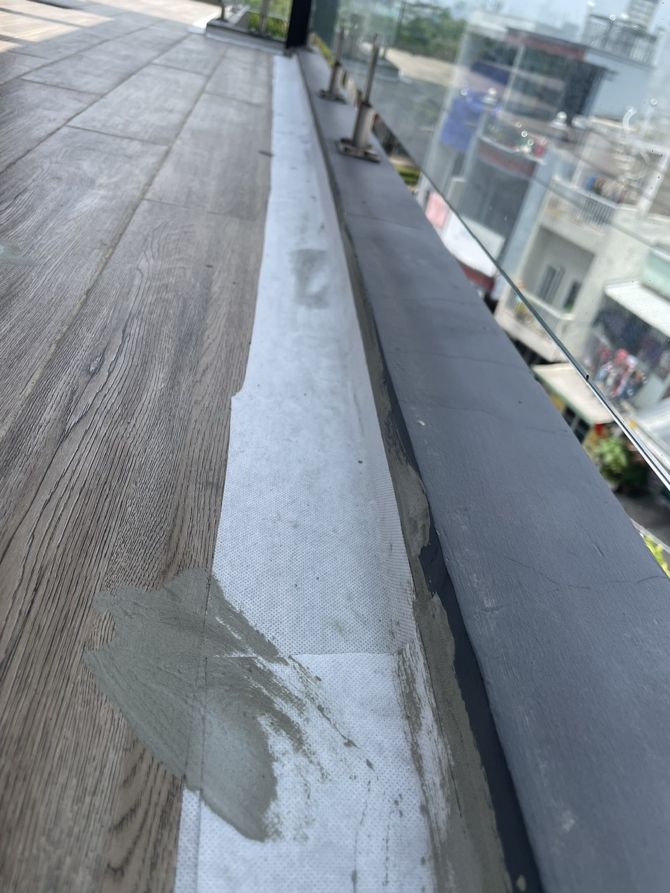 Dịch vụ chống thấm TP.HCM uy tín | Bảo hành dài hạn 5-10+ năm - 5 | THI CÔNG XÂY DỰNG - SẢN XUẤT, LẮP ĐẶT NỘI THẤT: NHÀ Ở, VĂN PHÒNG, KHÁCH SẠN... - GIA PHAM HOMES Design & Construction